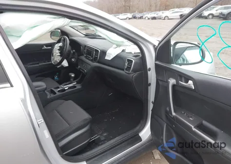 2019 Kia Sportage Lx z USA, uszkodzony, nr VIN KNDPMCAC7K7613854